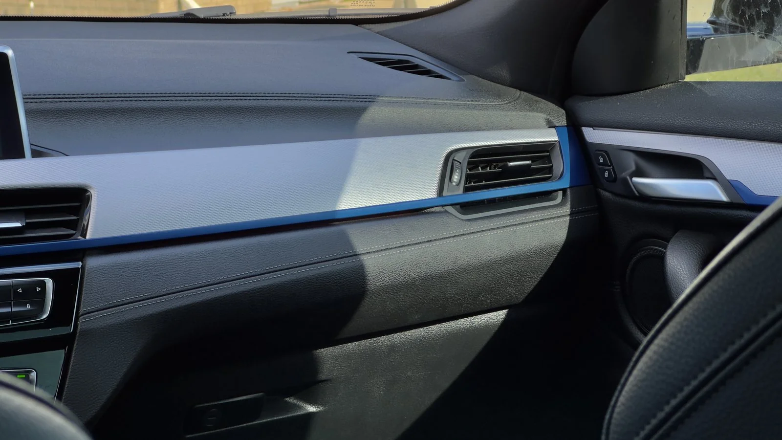 2022 BMW X2 xDrive28i used SUV thumbnail 26