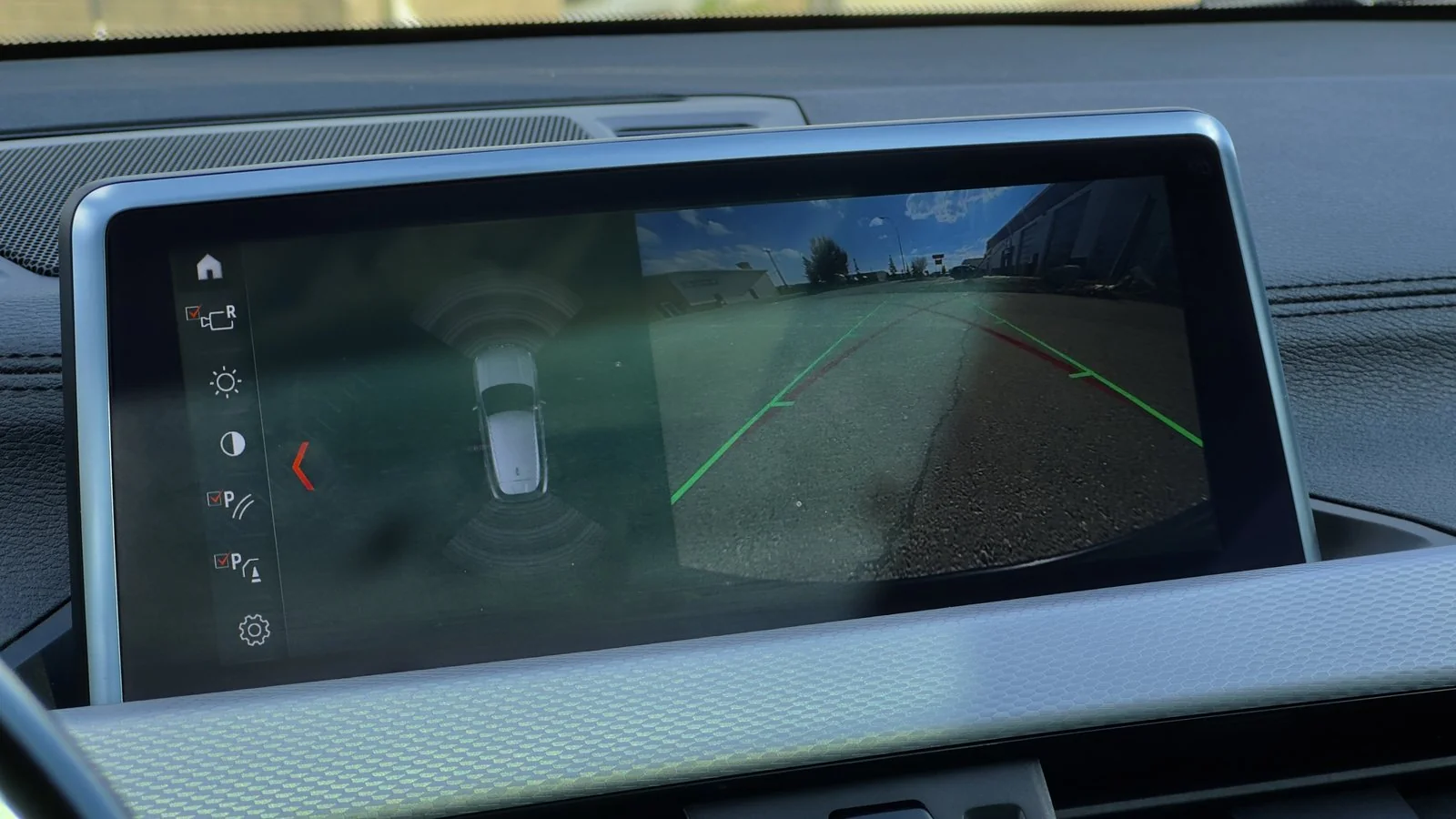 2022 BMW X2 xDrive28i used SUV thumbnail 31