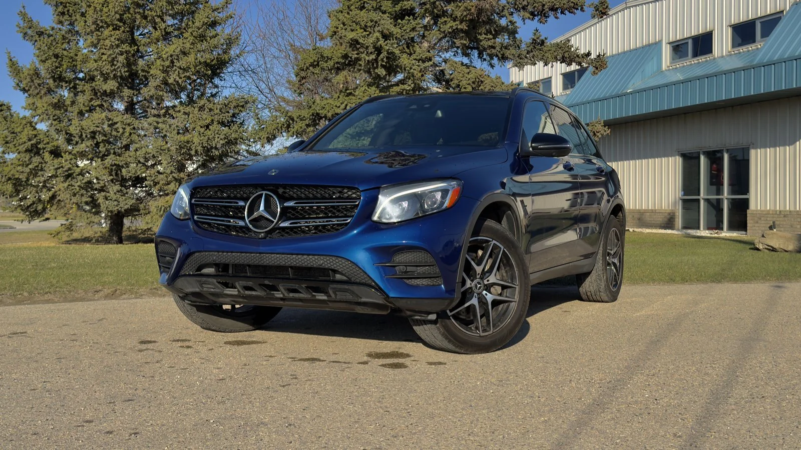 2019 Mercedes-Benz GLC-Class GLC300 used SUV - photo 1 of 31