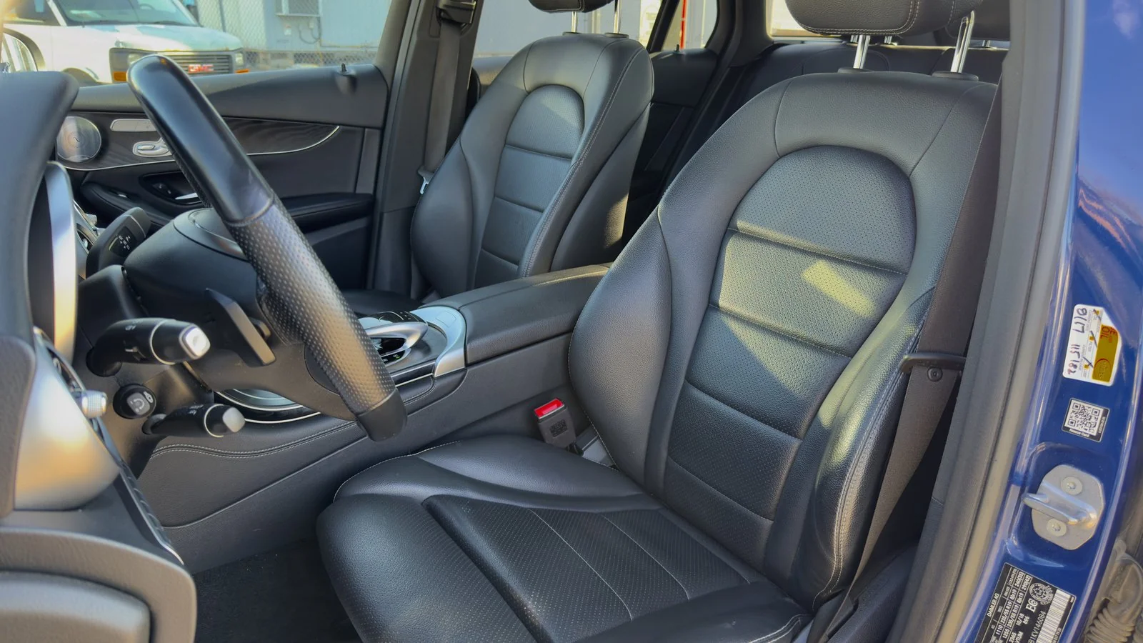 2019 Mercedes-Benz GLC-Class GLC300 used SUV thumbnail 17