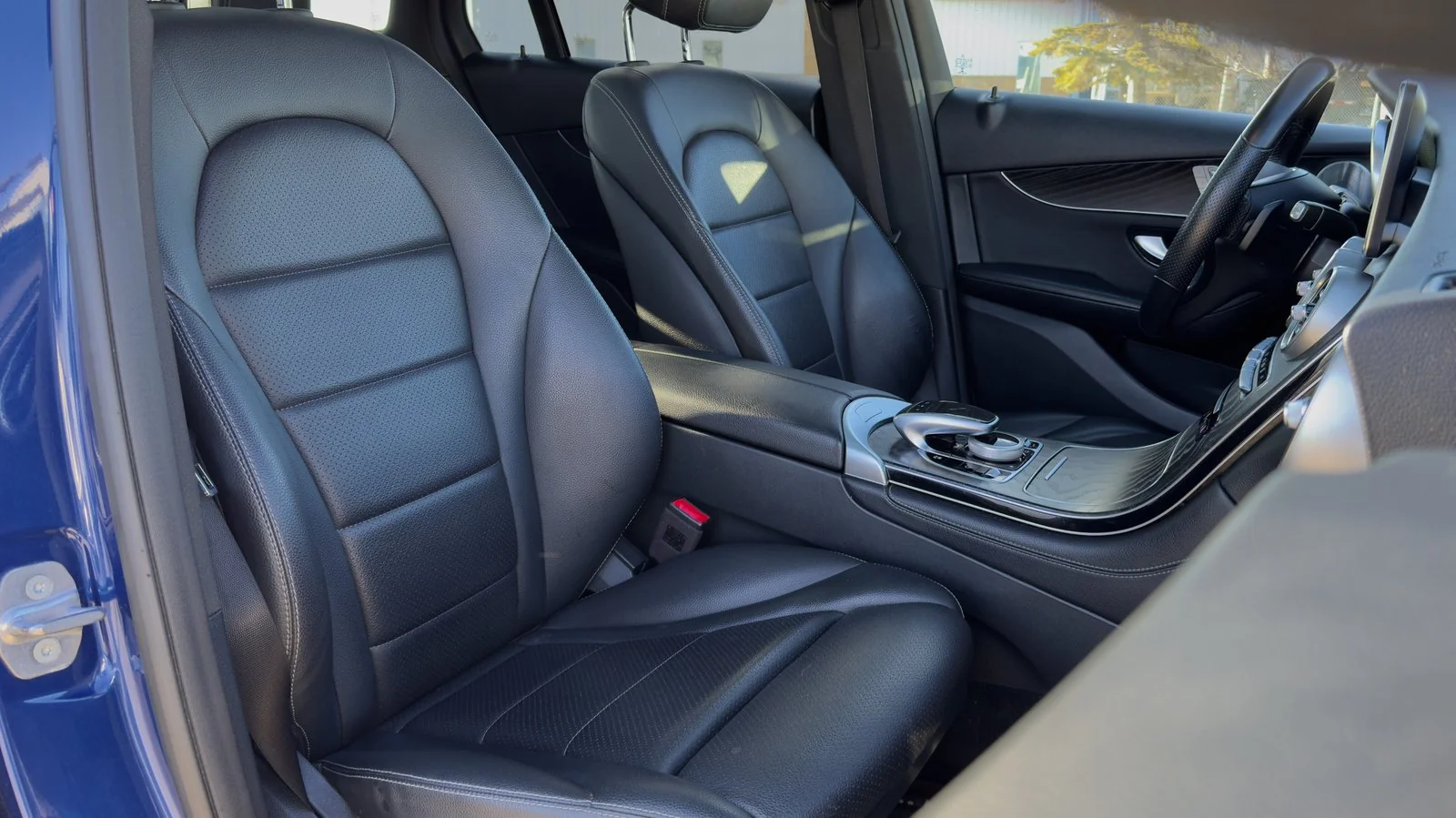 2019 Mercedes-Benz GLC-Class GLC300 used SUV thumbnail 21