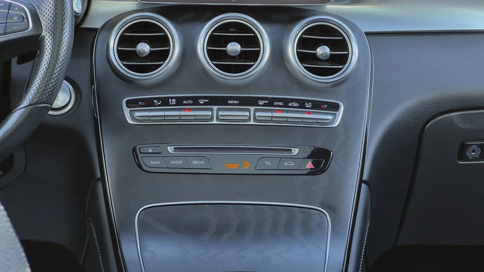 2019 Mercedes-Benz GLC-Class GLC300 used SUV thumbnail 27