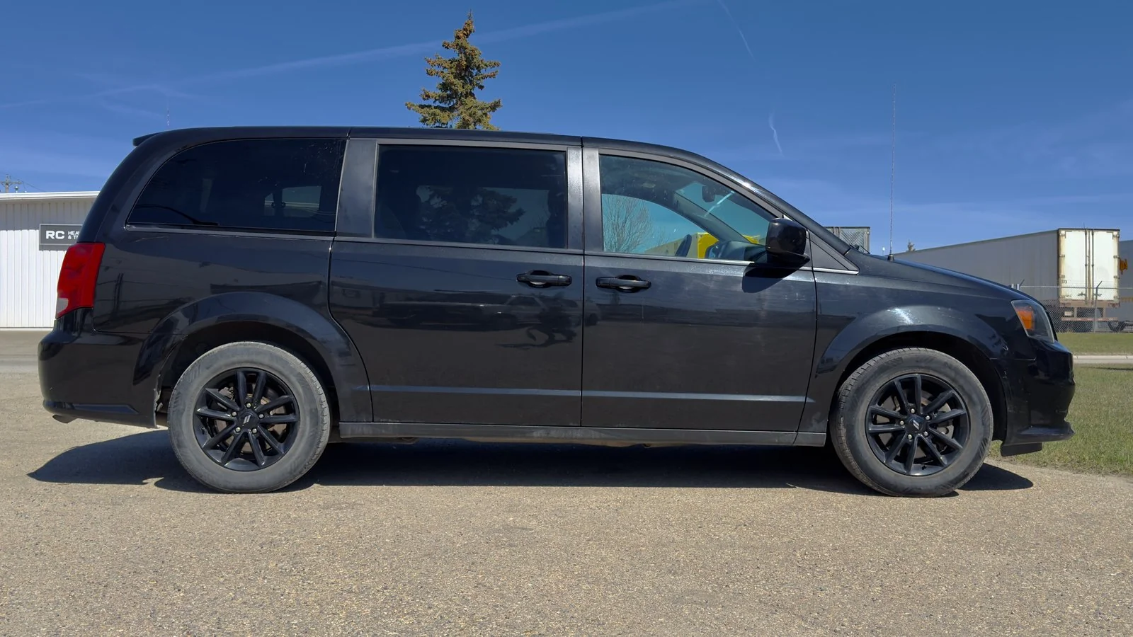 2020 Dodge Grand Caravan GT used Minivan thumbnail 5