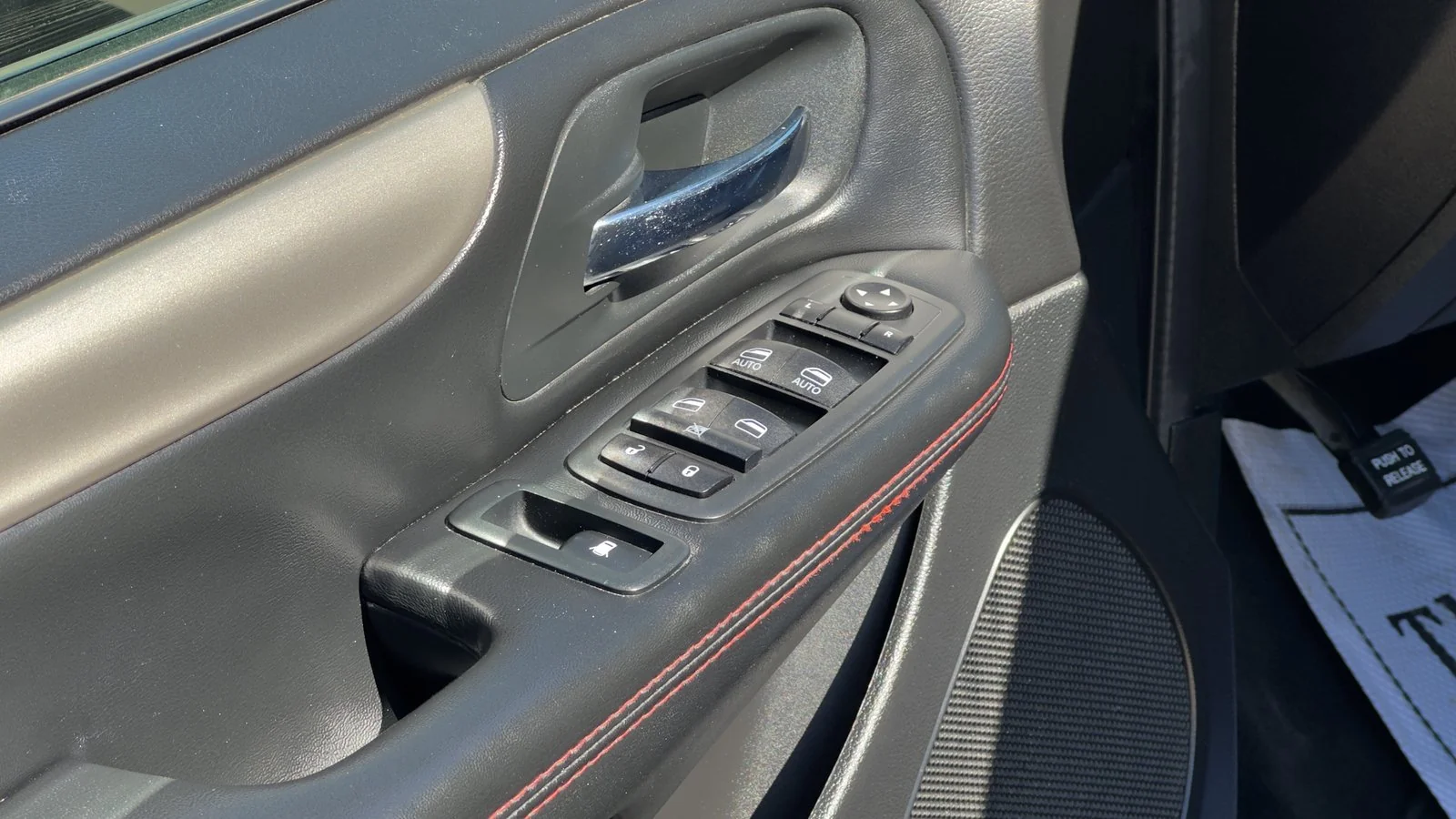 2020 Dodge Grand Caravan GT used Minivan thumbnail 15