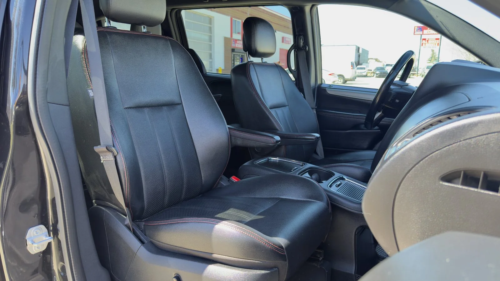 2020 Dodge Grand Caravan GT used Minivan thumbnail 22
