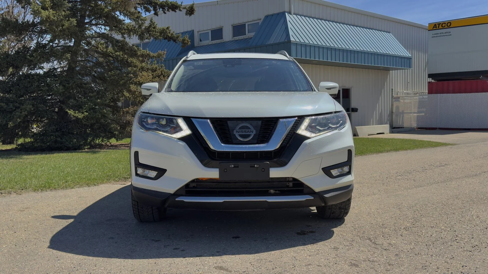 2017 Nissan Rogue SL used SUV thumbnail 2