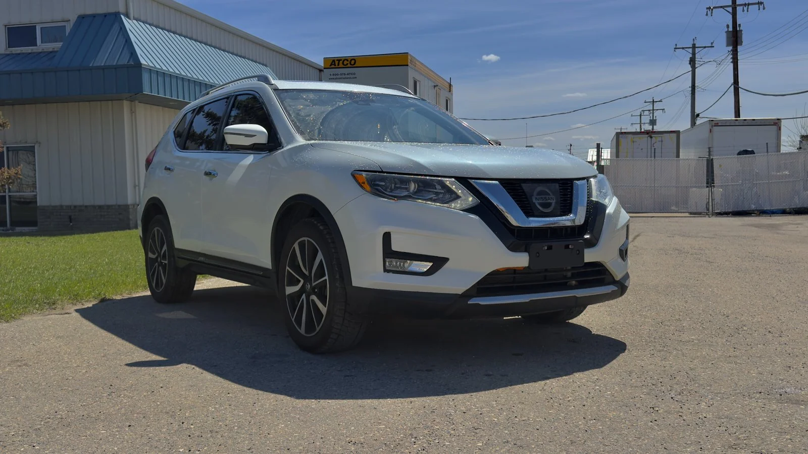 2017 Nissan Rogue SL used SUV thumbnail 3