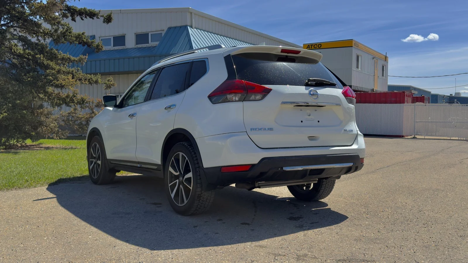 2017 Nissan Rogue SL used SUV thumbnail 8