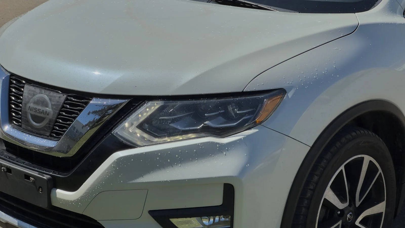 2017 Nissan Rogue SL used SUV thumbnail 12