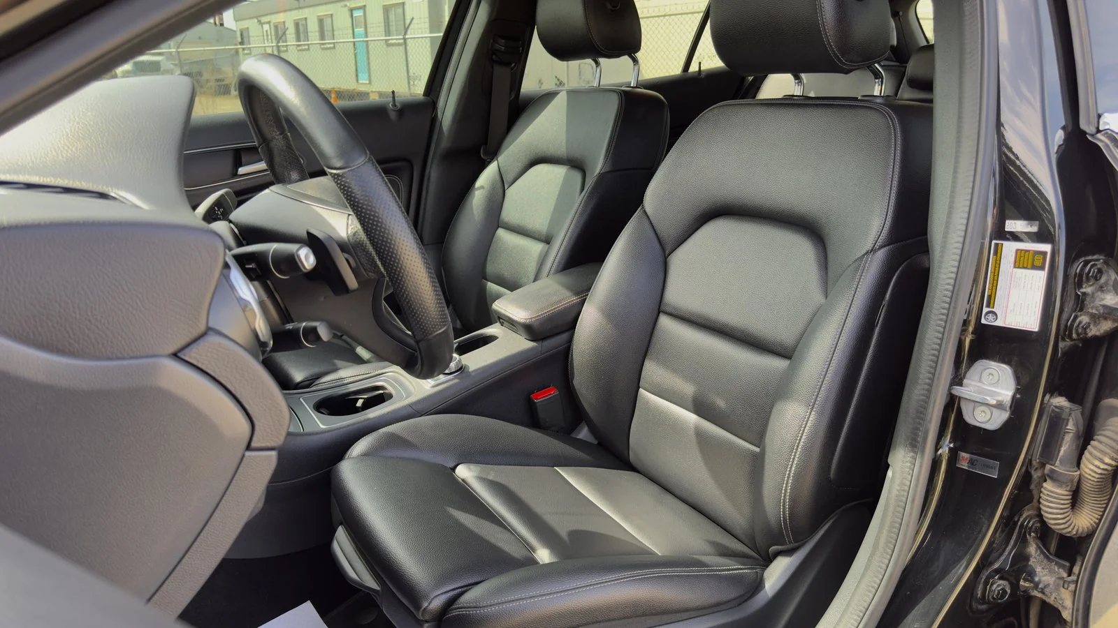 2020 Mercedes-Benz GLA250 4Matic used SUV thumbnail 17