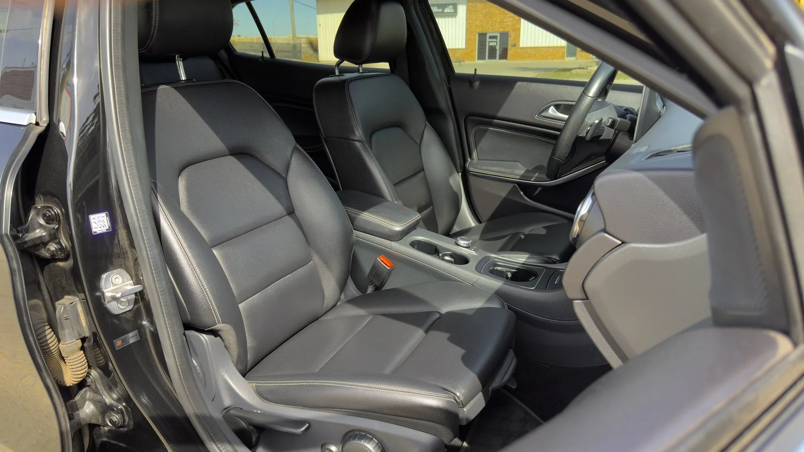2020 Mercedes-Benz GLA250 4Matic used SUV thumbnail 21