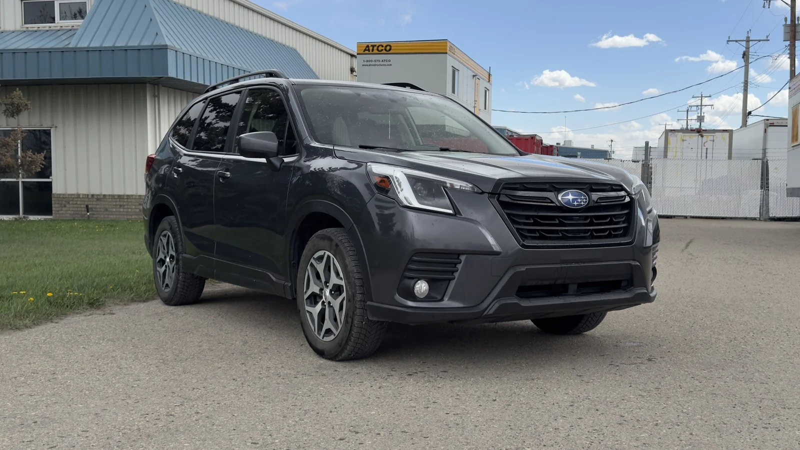 2023 Subaru Forester Touring used SUV thumbnail 3