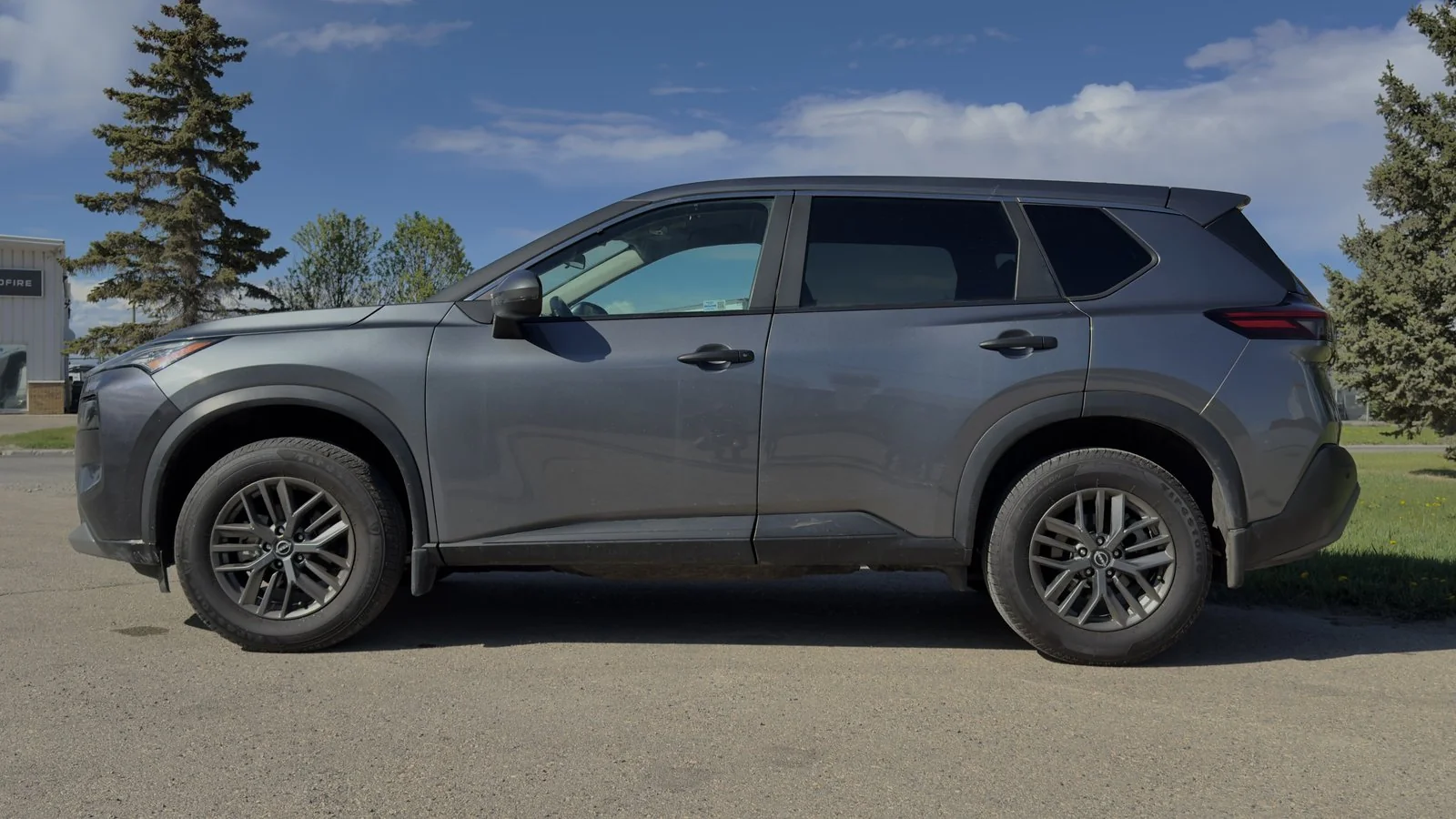2023 Nissan Rogue S used SUV thumbnail 4