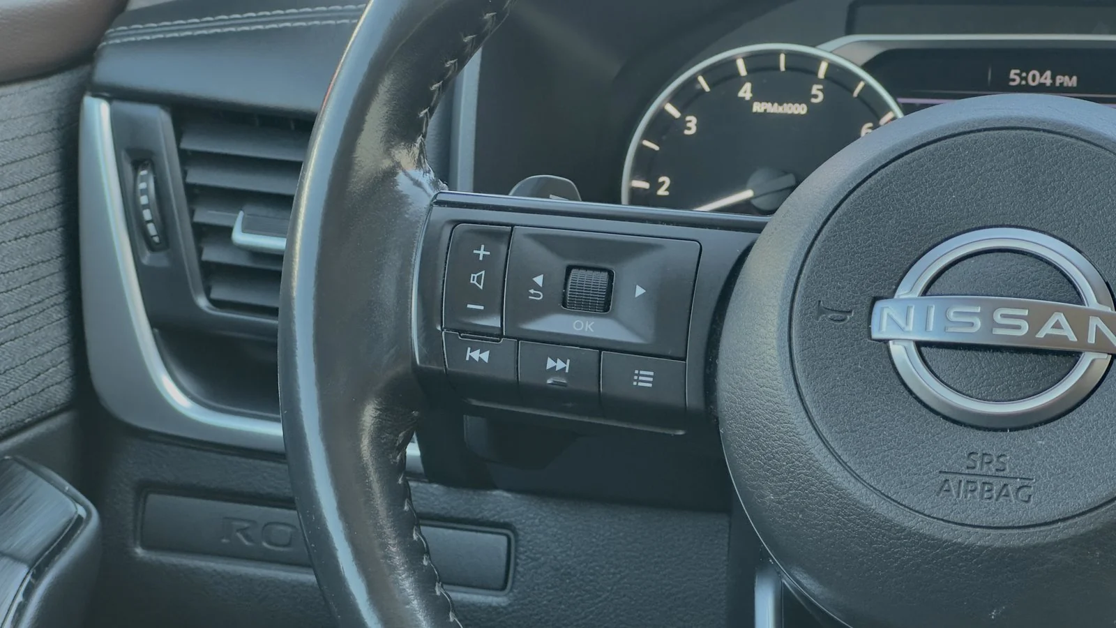 2023 Nissan Rogue S used SUV thumbnail 20