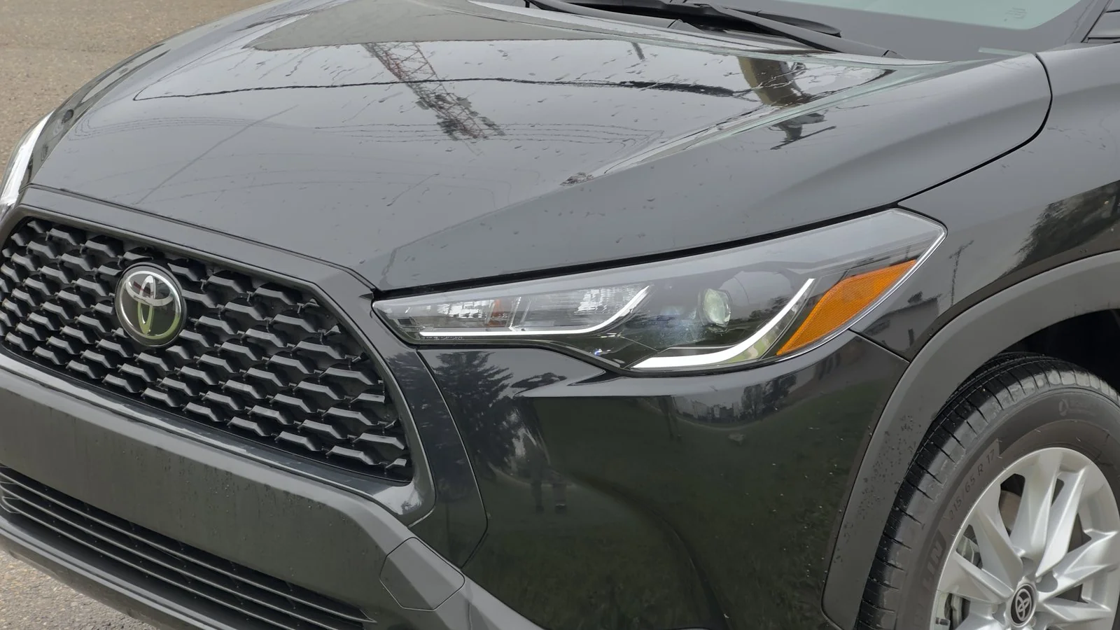 2024 Toyota Corolla Cross LE used SUV thumbnail 12