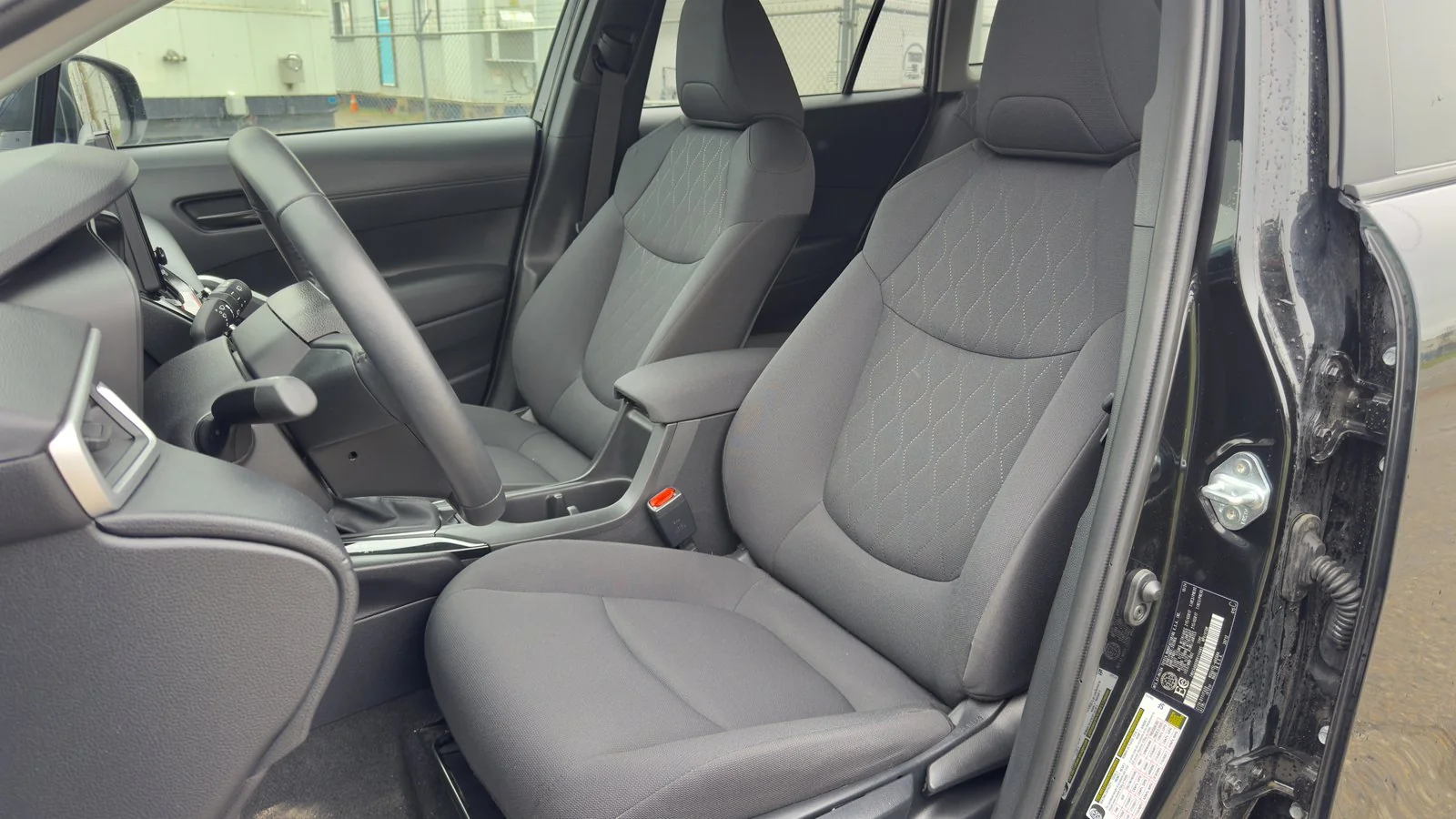 2024 Toyota Corolla Cross LE used SUV thumbnail 16
