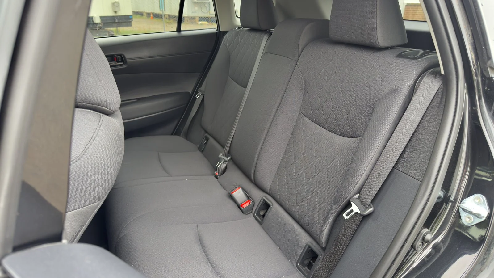 2024 Toyota Corolla Cross LE used SUV thumbnail 17