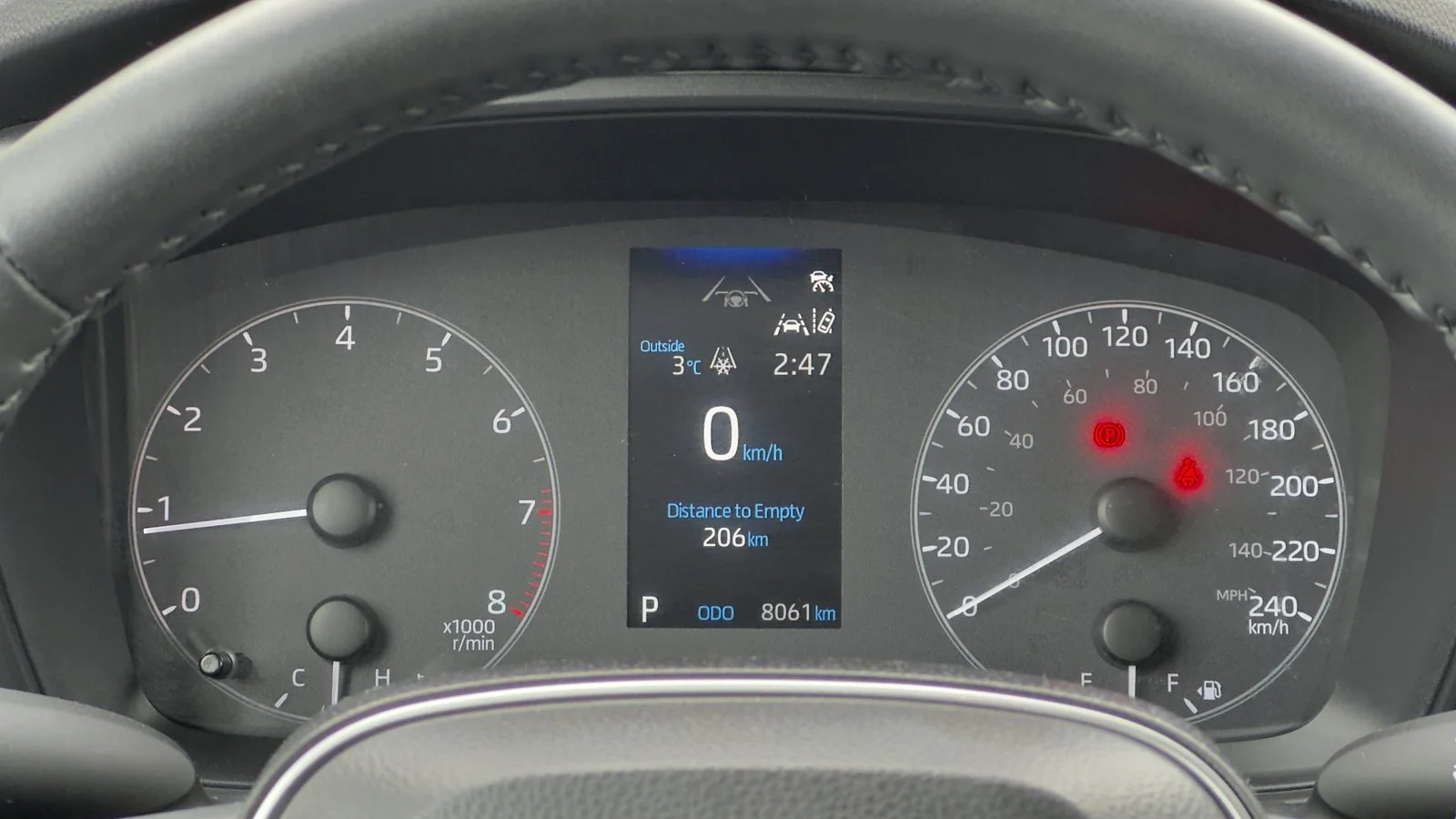 2024 Toyota Corolla Cross LE used SUV thumbnail 24
