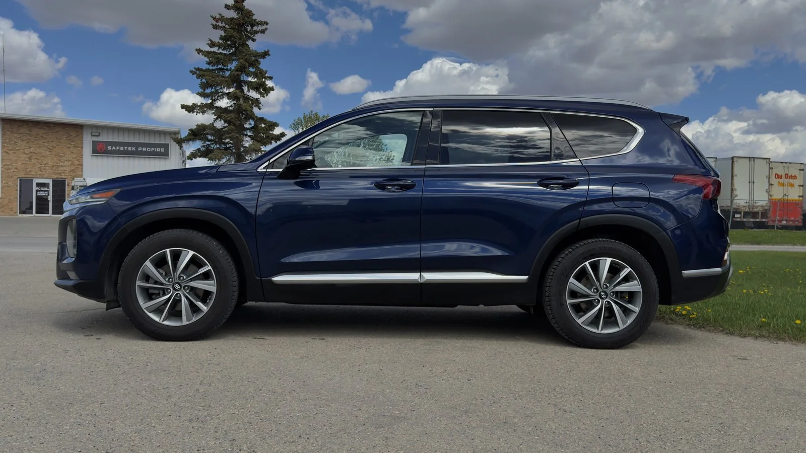 2020 Hyundai Santa Fe Preferred used SUV thumbnail 4