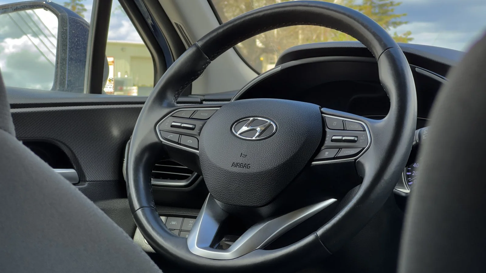 2020 Hyundai Santa Fe Preferred used SUV thumbnail 21
