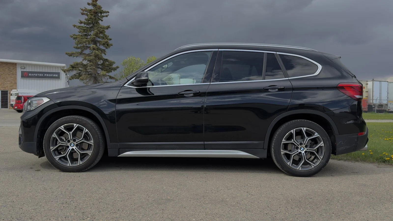 2021 BMW X1 xDrive28i used SUV thumbnail 5