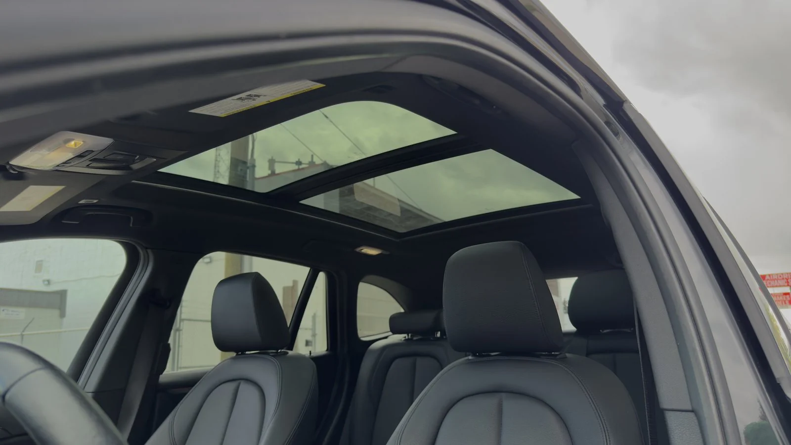2021 BMW X1 xDrive28i used SUV thumbnail 32