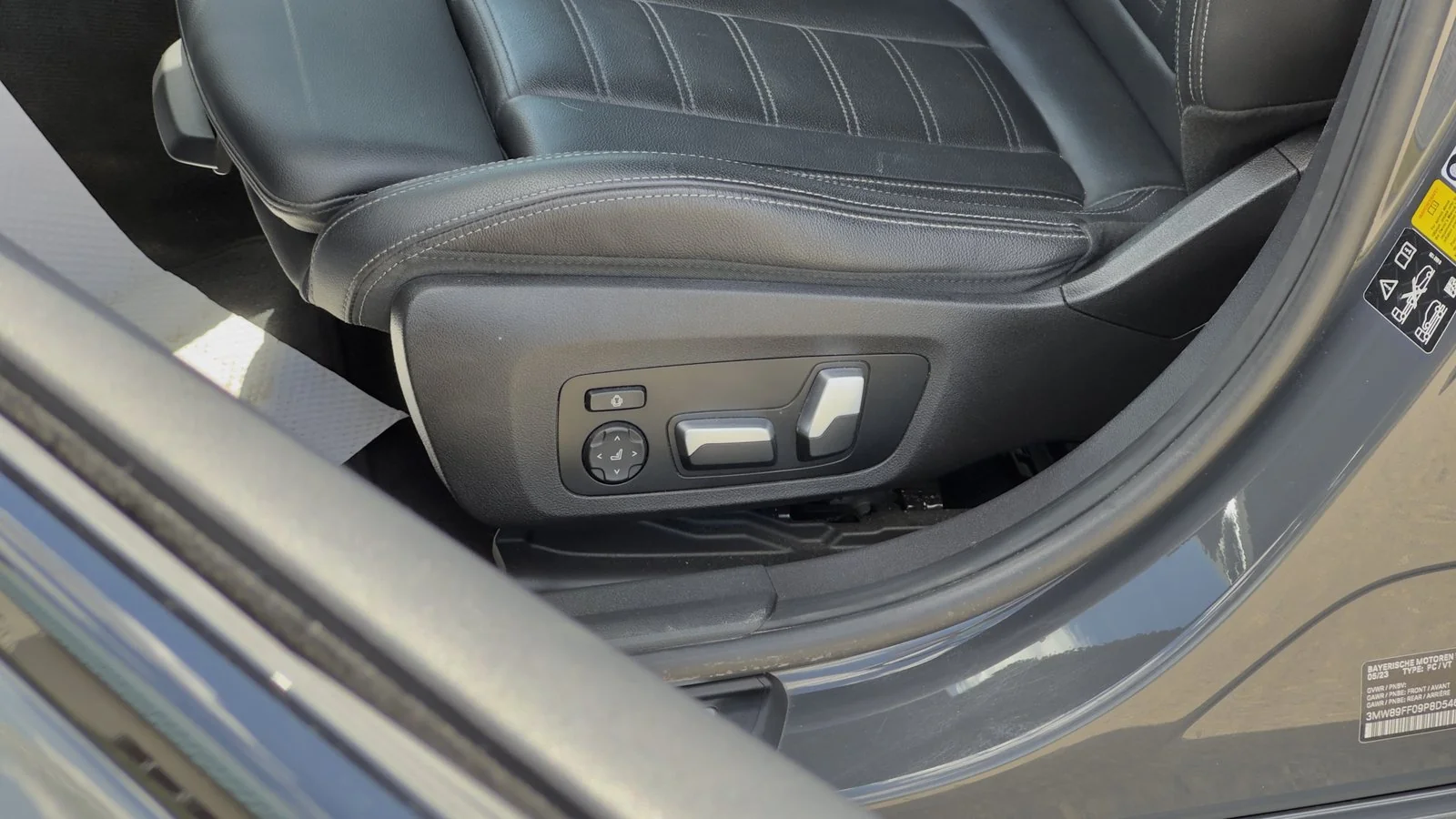 2023 BMW 3-SERIES 330XI used Sedan thumbnail 17
