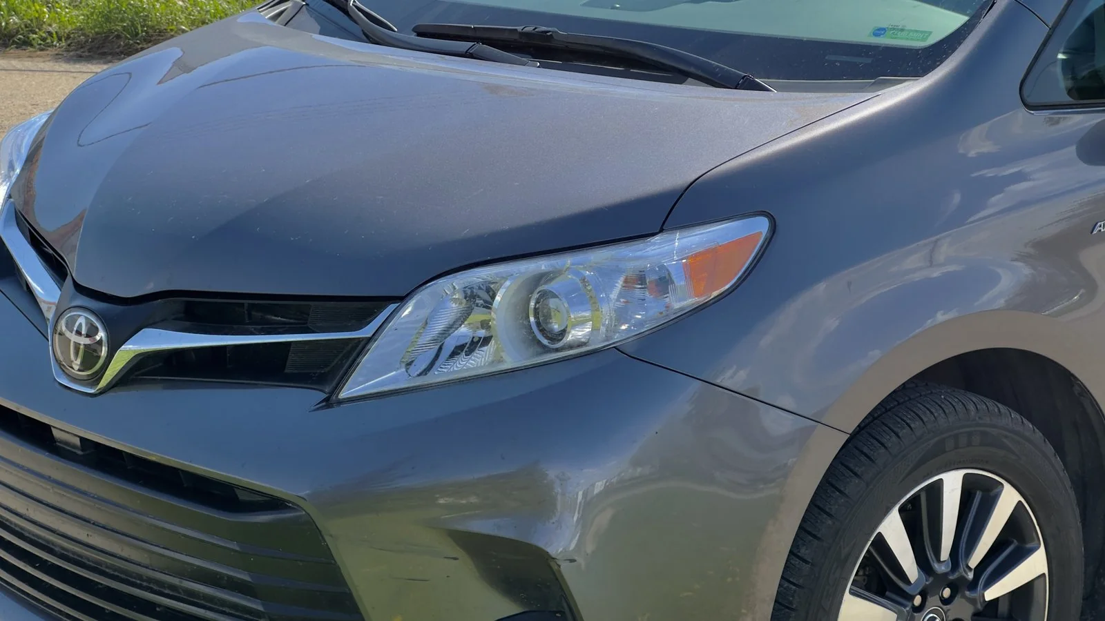 2018 Toyota Sienna LE AWD used Minivan thumbnail 11