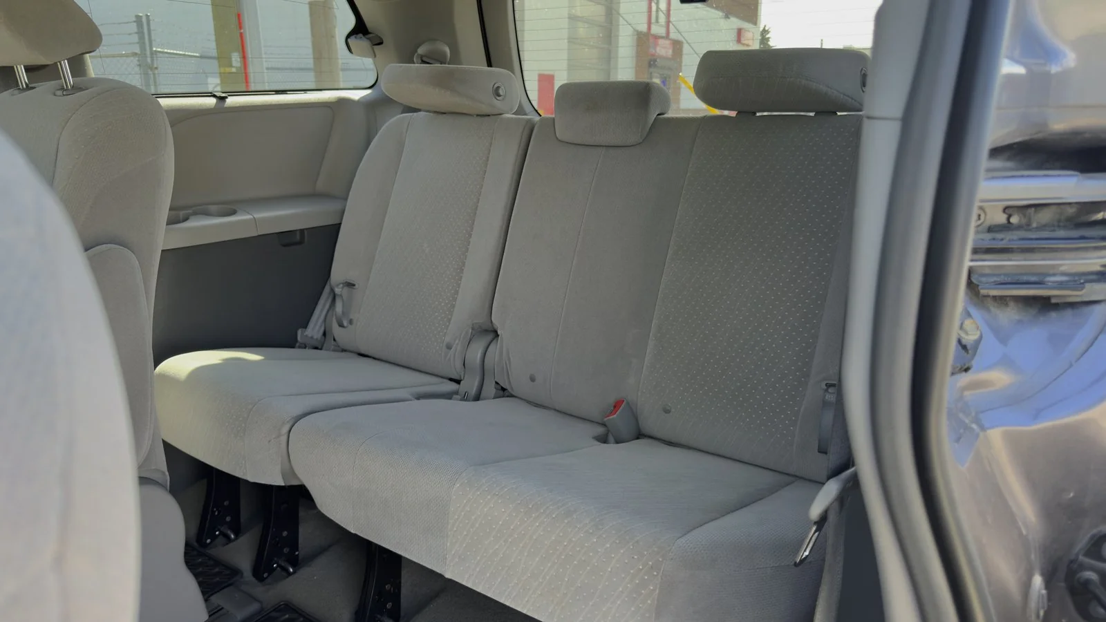 2018 Toyota Sienna LE AWD used Minivan thumbnail 20