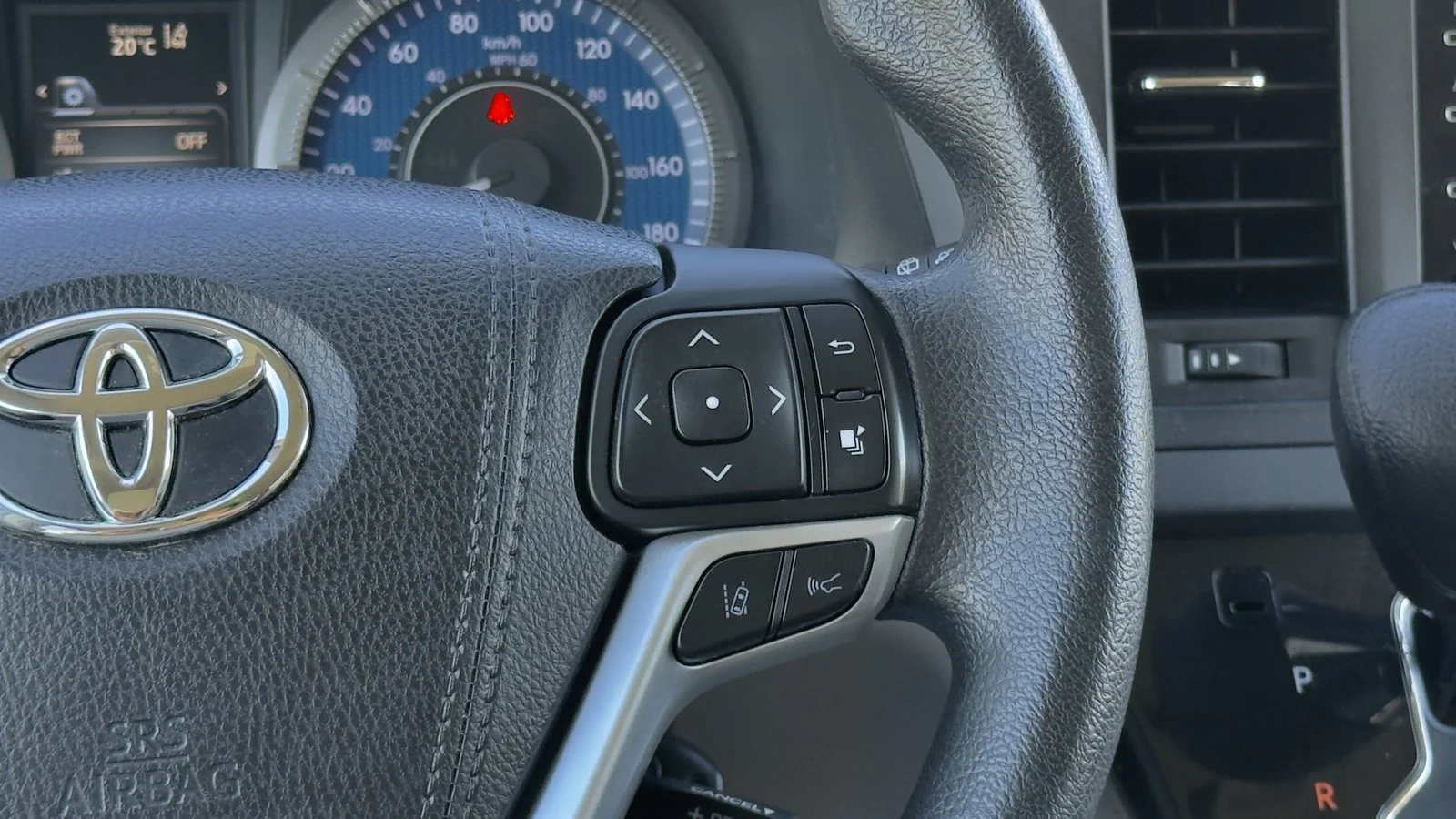 2018 Toyota Sienna LE AWD used Minivan thumbnail 26