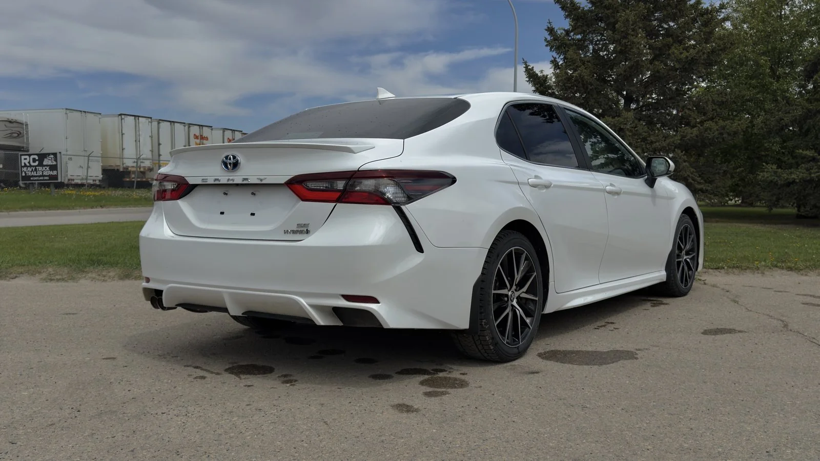 2022 Toyota Camry Hybrid SE used Sedan thumbnail 7