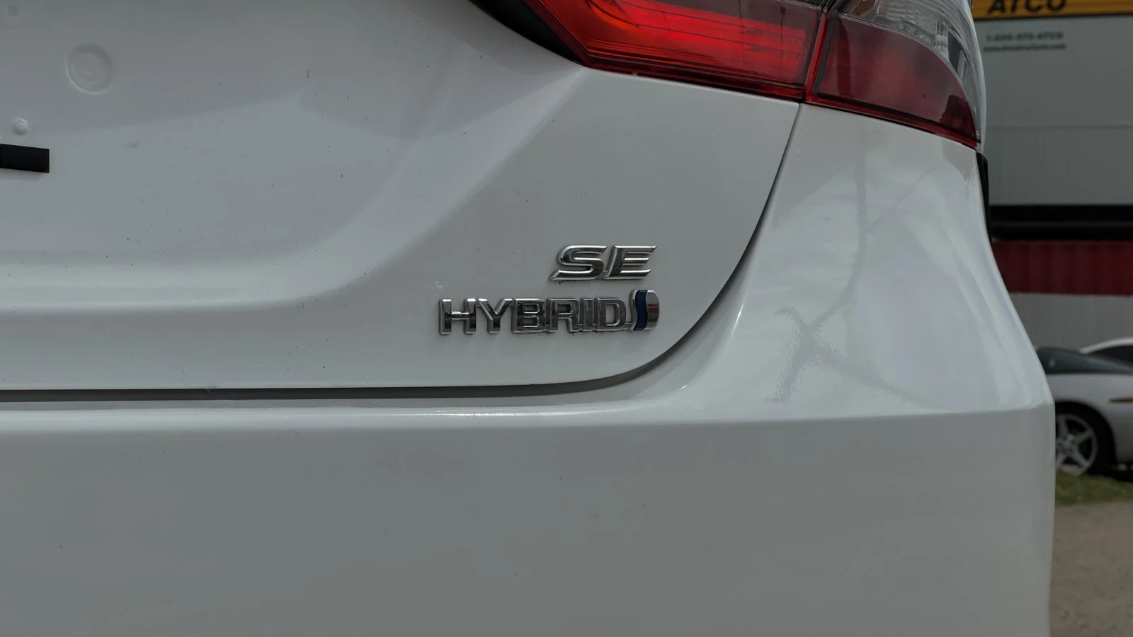 2022 Toyota Camry Hybrid SE used Sedan thumbnail 8