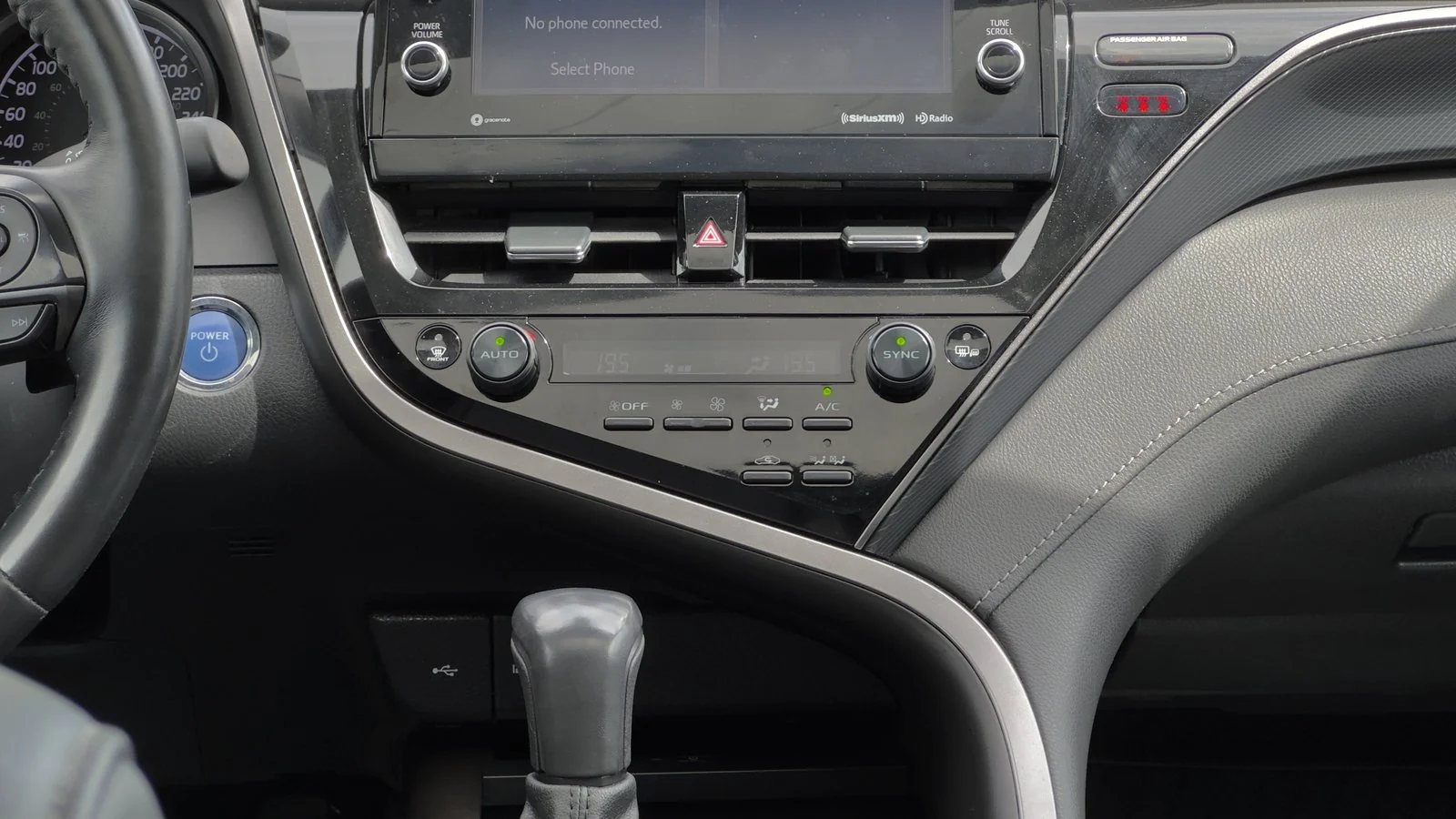 2022 Toyota Camry Hybrid SE used Sedan thumbnail 24