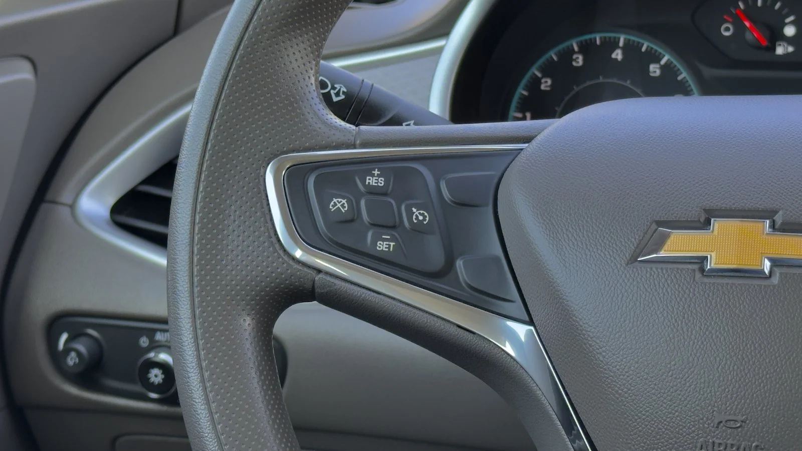 2020 Chevrolet Malibu LS used Sedan thumbnail 20