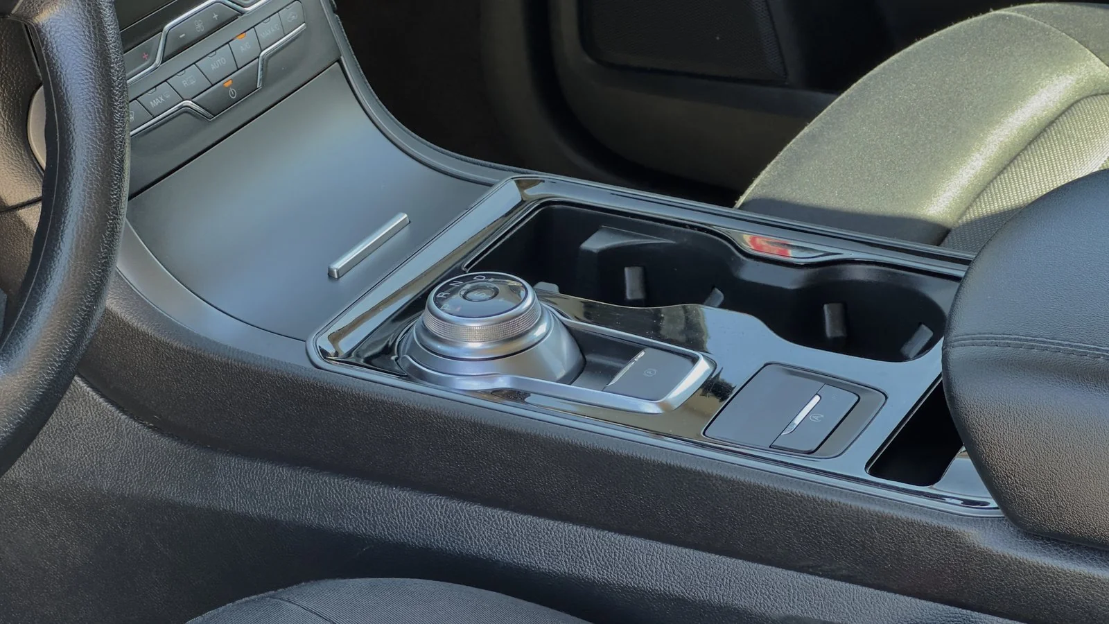 2020 Ford Edge SE used SUV thumbnail 14