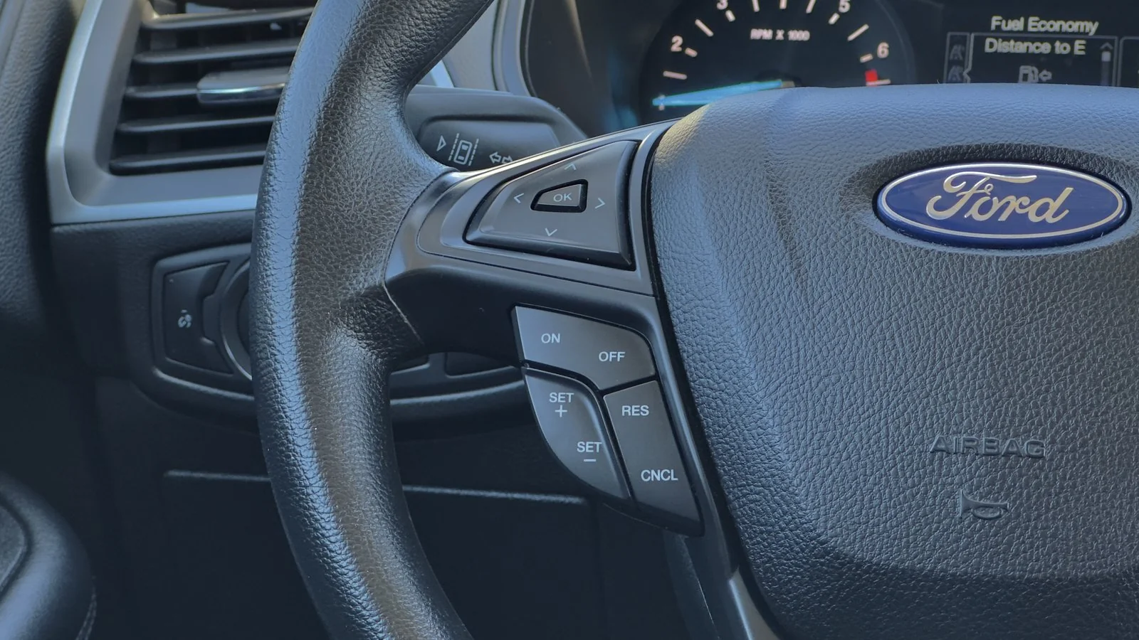 2020 Ford Edge SE used SUV thumbnail 21