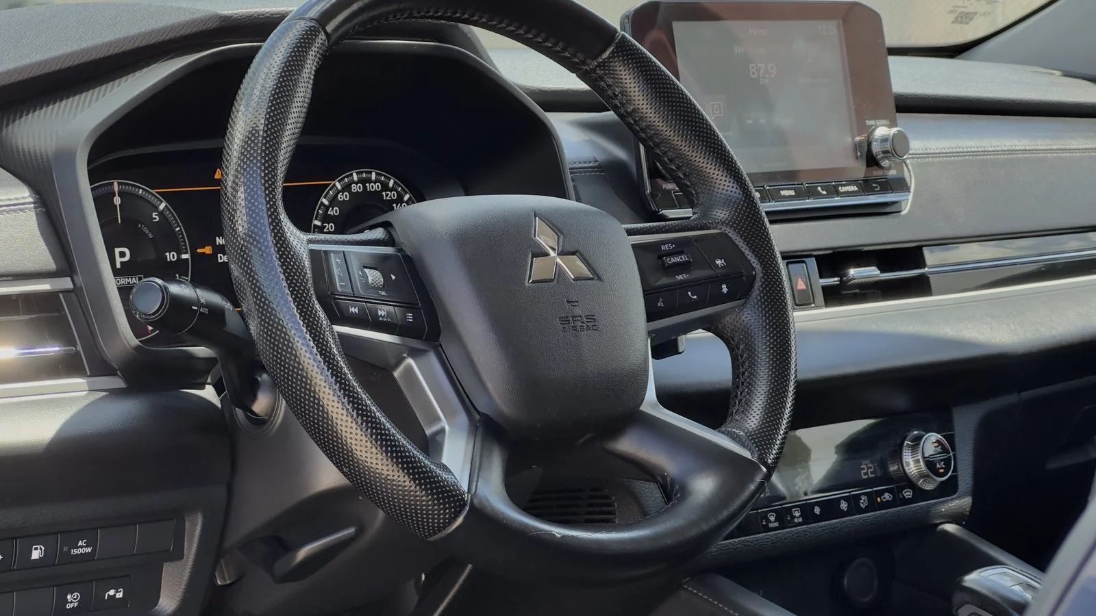 2023 Mitsubishi Outlander PHEV ES used SUV thumbnail 12