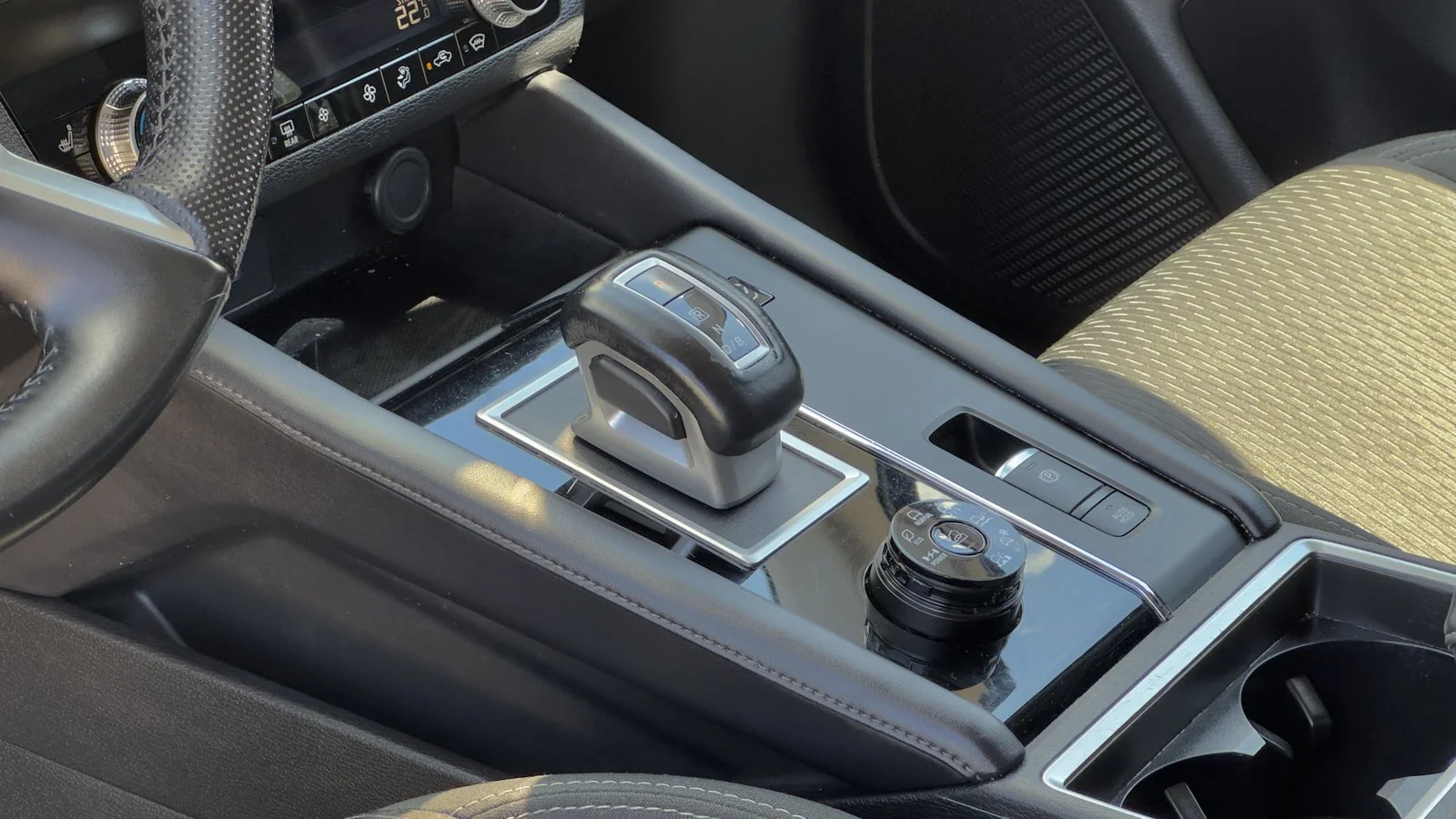 2023 Mitsubishi Outlander PHEV ES used SUV thumbnail 13