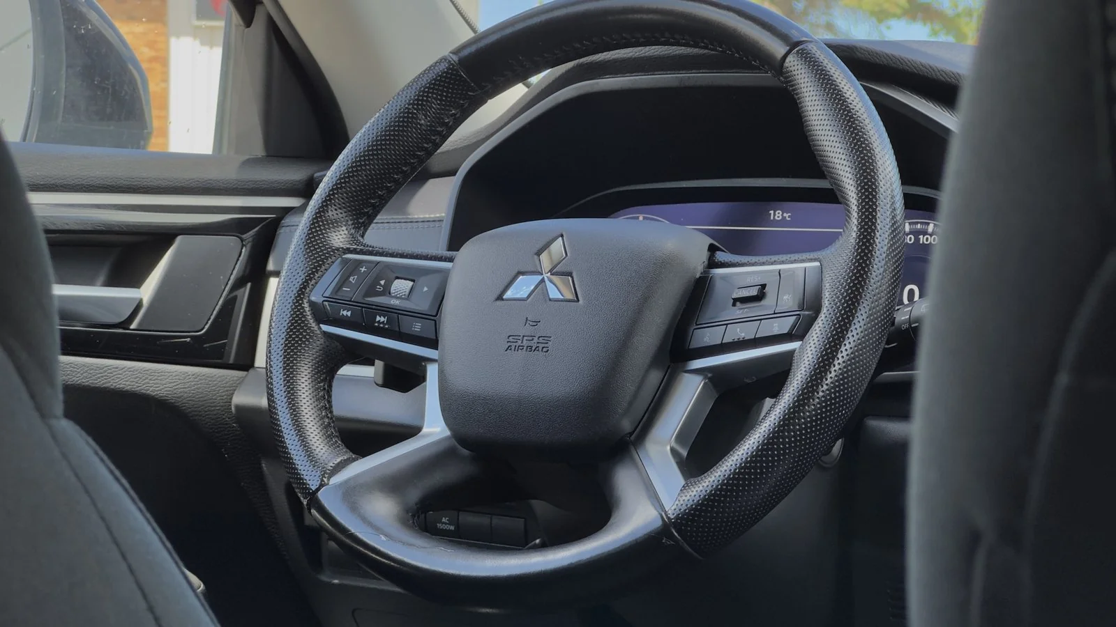 2023 Mitsubishi Outlander PHEV ES used SUV thumbnail 18