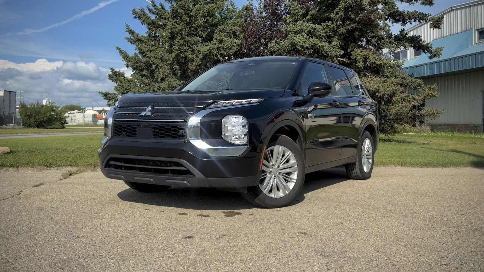 2023 Mitsubishi Outlander ES-PHEV used SUV - photo 1 of 30