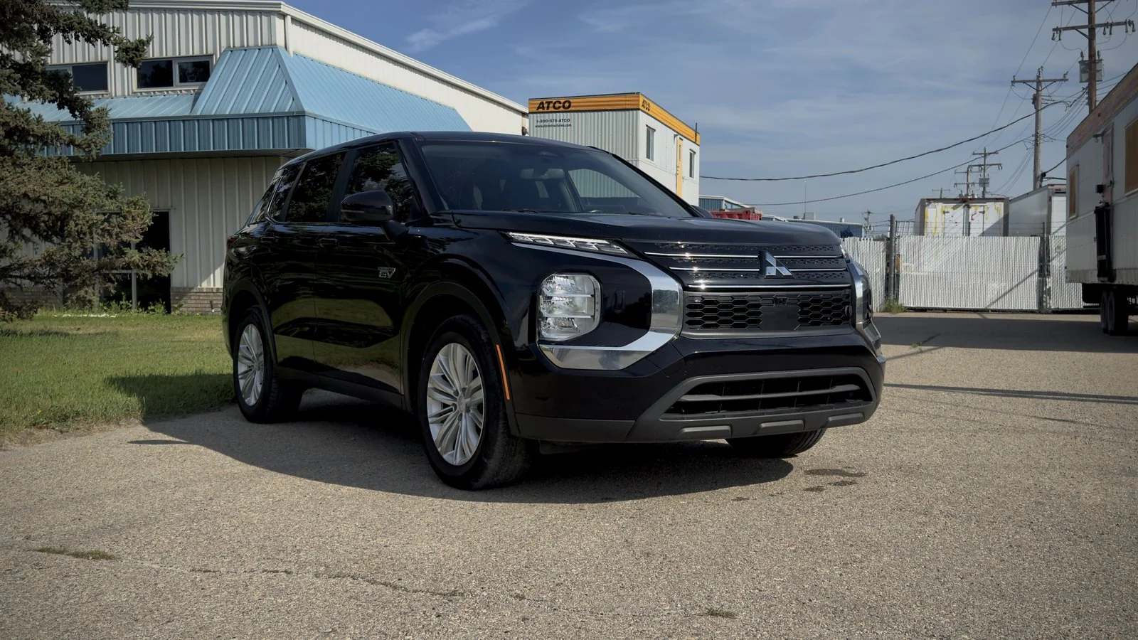 2023 Mitsubishi Outlander ES-PHEV used SUV thumbnail 3