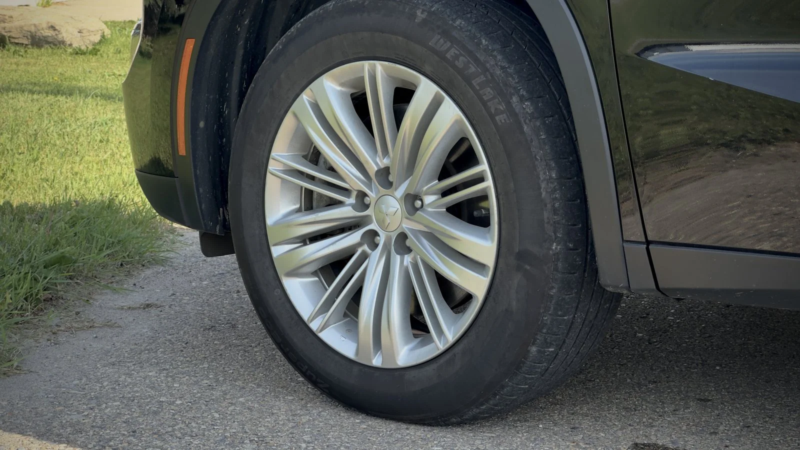 2023 Mitsubishi Outlander ES-PHEV used SUV thumbnail 11