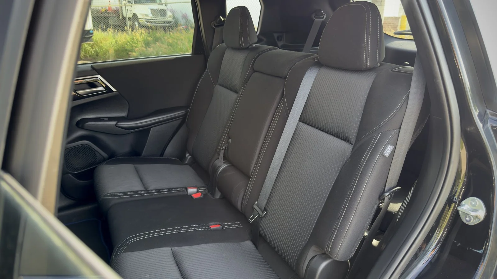 2023 Mitsubishi Outlander ES-PHEV used SUV thumbnail 16