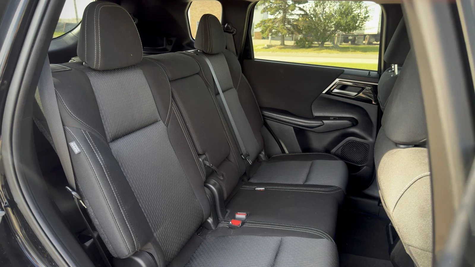 2023 Mitsubishi Outlander ES-PHEV used SUV thumbnail 19