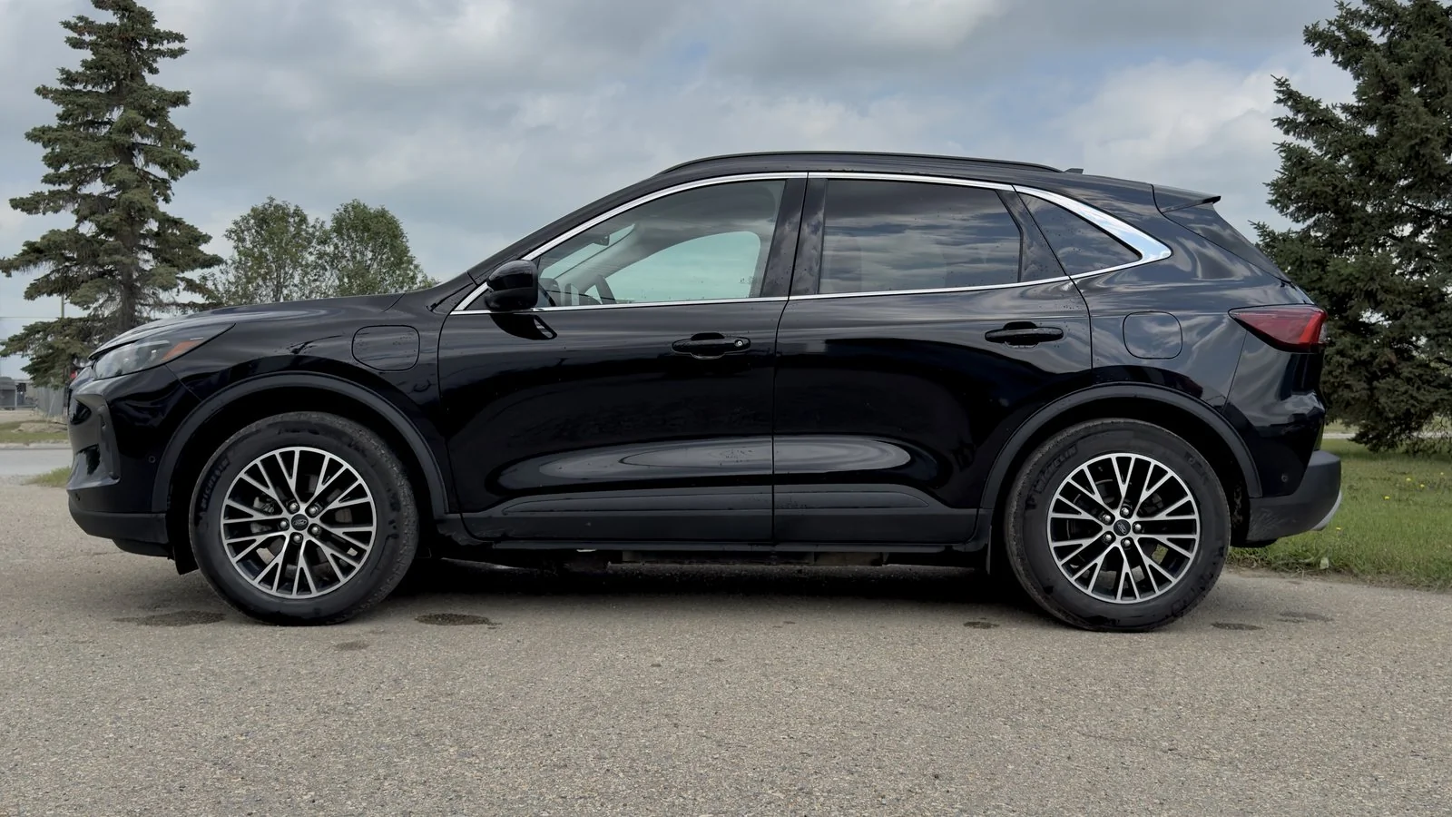 2023 Ford Escape PHEV used SUV thumbnail 4