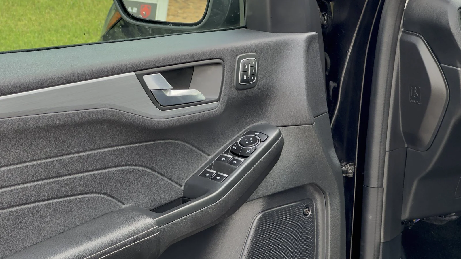 2023 Ford Escape PHEV used SUV thumbnail 15
