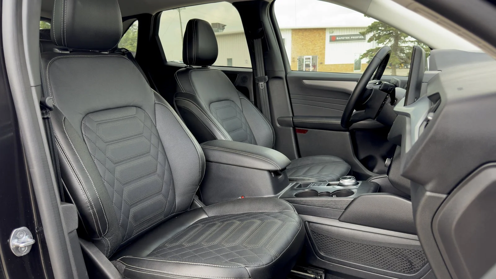 2023 Ford Escape PHEV used SUV thumbnail 21