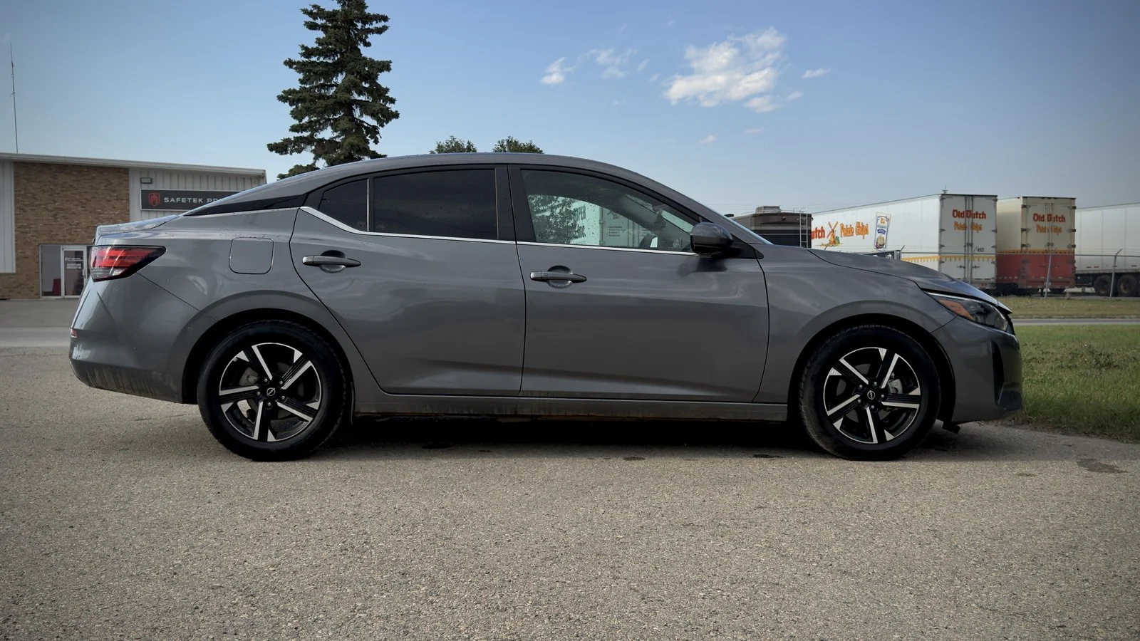 2024 Nissan Sentra SV used Sedan thumbnail 8
