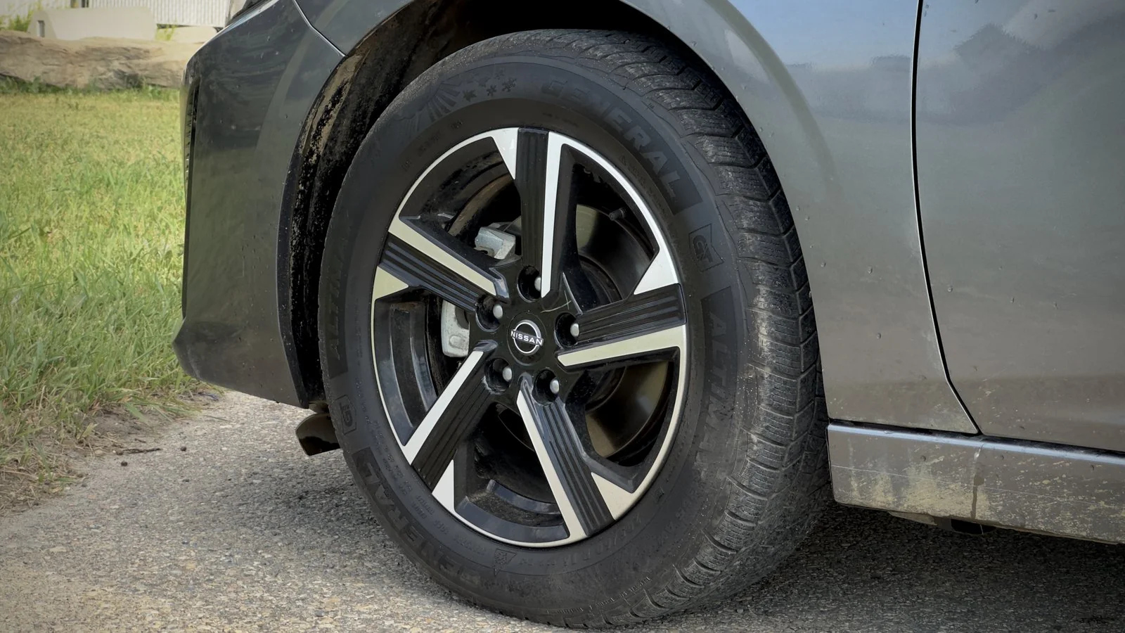 2024 Nissan Sentra SV used Sedan thumbnail 11