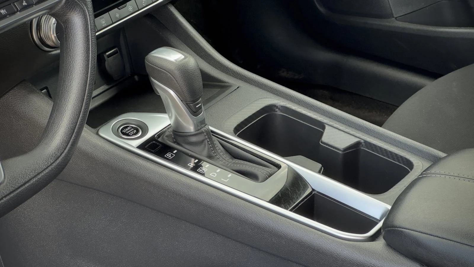 2024 Nissan Sentra SV used Sedan thumbnail 14